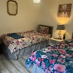 2 Bedroom On Bathroom, Southmead بريستول