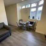2 Bedroom On Bathroom, Southmead *