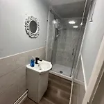 2 Bedroom On Bathroom, Southmead Lägenhet Bristol