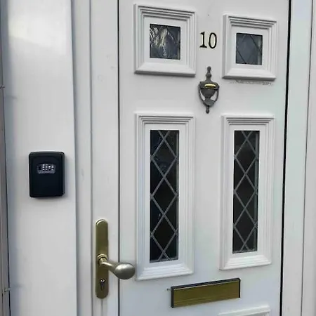 Apartment 2 Bedroom On Bathroom, Southmead Bristol