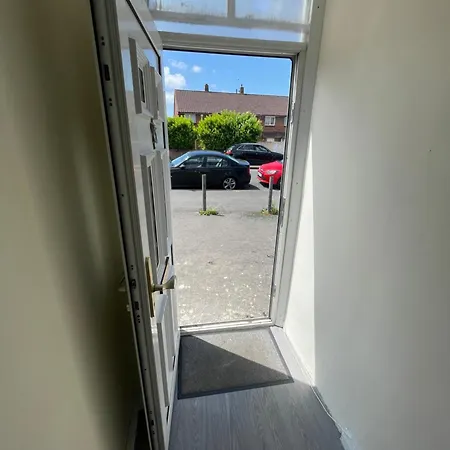 2 Bedroom On Bathroom, Southmead Apartment *