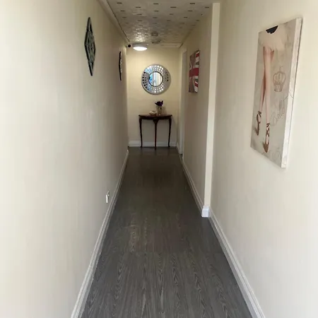 2 Bedroom On Bathroom, Southmead 公寓 *