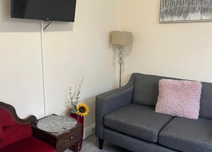 2 Bedroom On Bathroom, Southmead 公寓 布里斯托