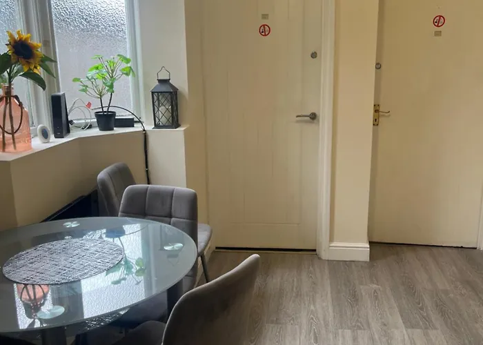 2 Bedroom On Bathroom, Southmead 公寓 *