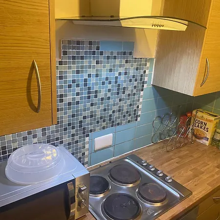 2 Bedroom On Bathroom, Southmead