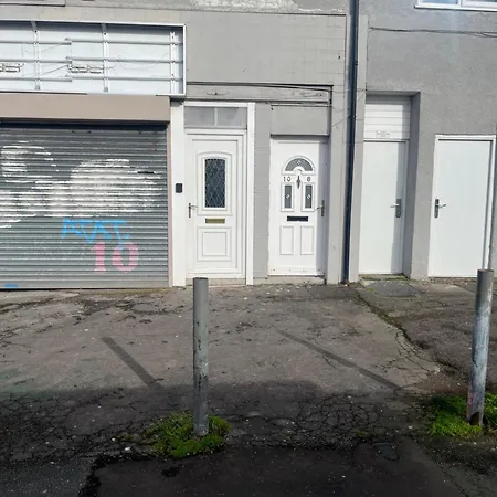 2 Bedroom On Bathroom, Southmead * Bristol