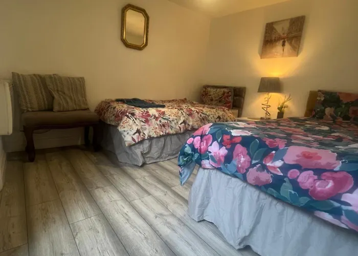 2 Bedroom On Bathroom, Southmead